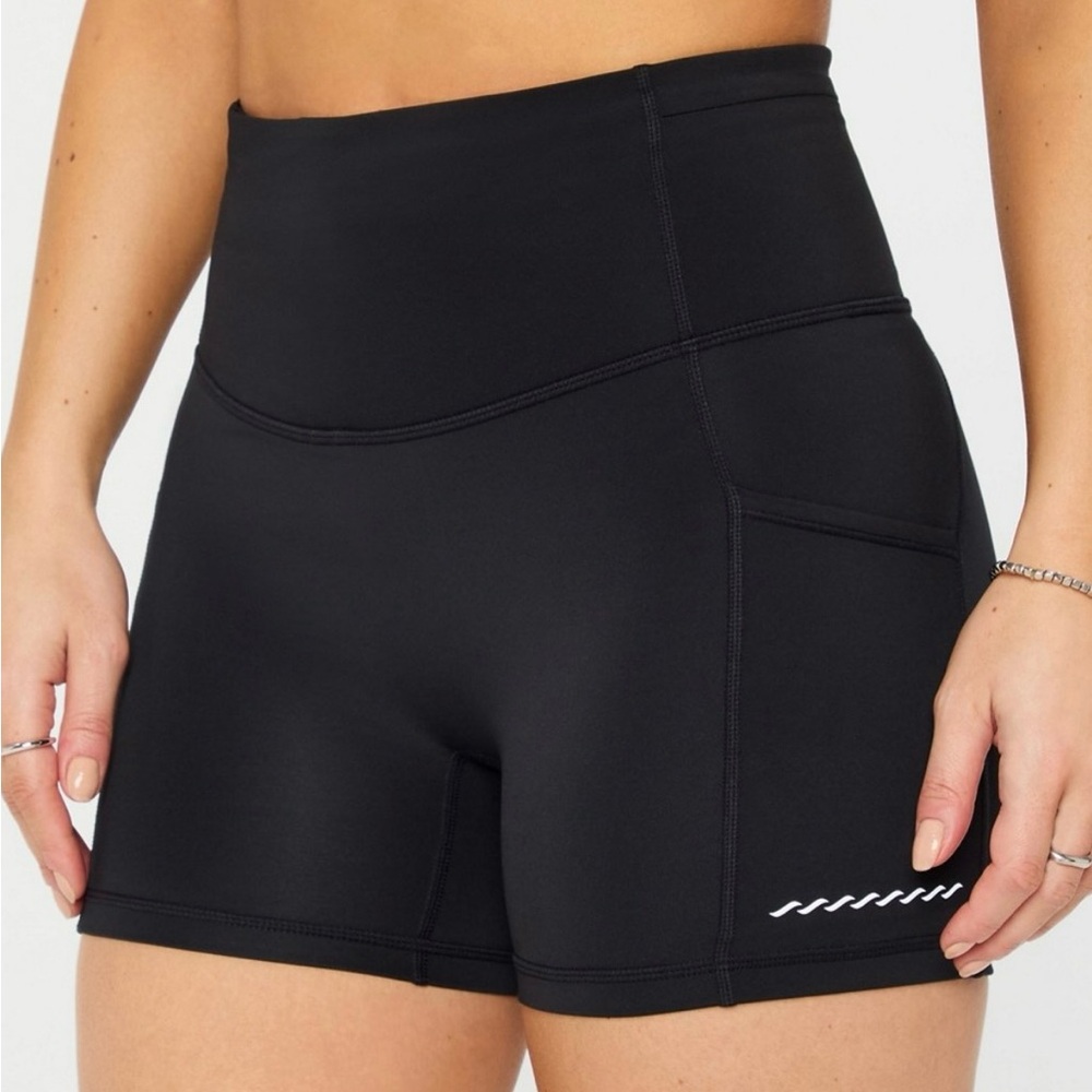 Fabletics 4” shorts